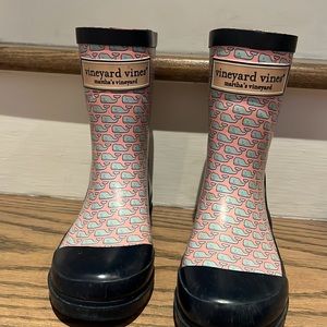Vineyard Vines rain boots pink with whales